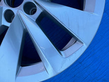 Load image into Gallery viewer, 1x Alufelge 16 Zoll 6.0" 5x100 38ET 657601025AJ Skoda Rim Wheel FEL6185103047ll