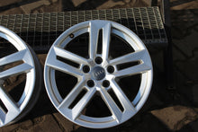 Laden Sie das Bild in den Galerie-Viewer, 4x Alufelge 17 Zoll 7.0" 5x112 42ET Glanz Silber 8W0601025P Audi A4 B9 Rim Wheel FEL9888933978qz