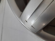 Laden Sie das Bild in den Galerie-Viewer, 1x Alufelge 16 Zoll 7.0" 5x100 38ET Glanz Silber 1J9071491 VW Rim Wheel FEL6779412551at