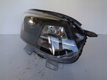 Load image into Gallery viewer, Frontscheinwerfer Opel Zafira Vivaro C 9832836480 XENON Rechts Headlight