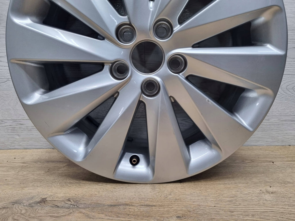 1x Alufelge 16 Zoll 6.0" 5x100 45ET 6F9601025 Seat Arona Rim Wheel