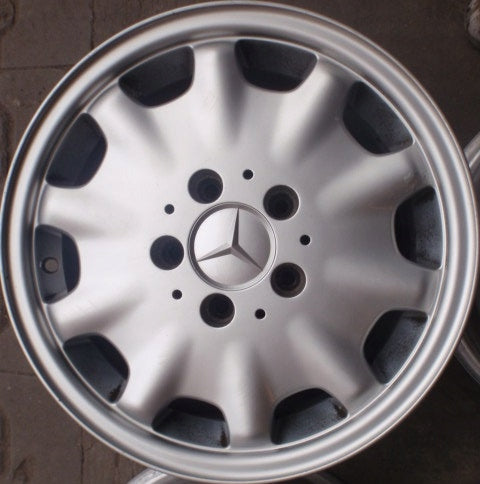 4x Alufelge 15 Zoll 7.0" 5x112 37ET Glanz Silber 2104010102 Mercedes-Benz