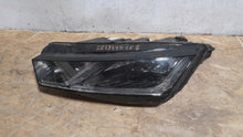 Laden Sie das Bild in den Galerie-Viewer, Frontscheinwerfer Skoda Octavia IV 5E4941015B LED Links Scheinwerfer Headlight SCH9961963282fp
