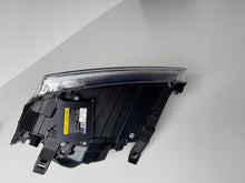 Load image into Gallery viewer, Frontscheinwerfer Ford Focus 4M51-13099-ED Xenon Rechts Scheinwerfer Headlight SCH7673370382xr