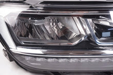 Laden Sie das Bild in den Galerie-Viewer, Frontscheinwerfer VW Tiguan 5NB941036D 0301101232 LED Rechts Headlight