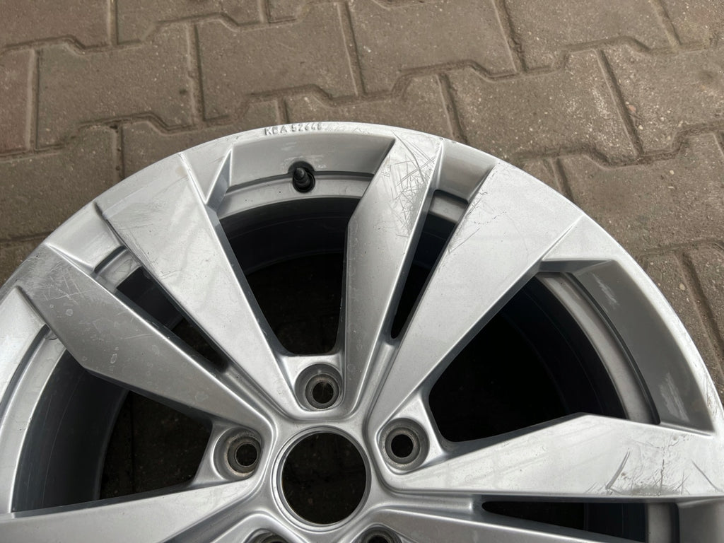 1x Alufelge 18 Zoll 7.5" 5x112 50ET Glanz Silber 10A071498 VW Id.3 Id.4 FEL5208566426im