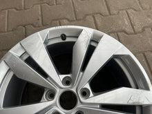 Laden Sie das Bild in den Galerie-Viewer, 1x Alufelge 18 Zoll 7.5" 5x112 50ET Glanz Silber 10A071498 VW Id.3 Id.4 FEL5208566426im