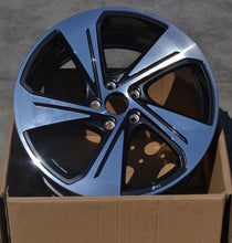 Laden Sie das Bild in den Galerie-Viewer, 1x Alufelge 19 Zoll 8.0&quot; 5x112 49ET Glanz Schwarz 8Y0601025CG Audi Rim Wheel