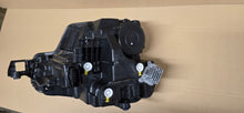 Laden Sie das Bild in den Galerie-Viewer, Frontscheinwerfer Skoda Karoq 57B941009 Links Scheinwerfer Headlight SCH9340015525gz