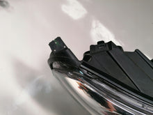 Load image into Gallery viewer, Frontscheinwerfer Citroën Jumpy 9808233980-00 Xenon Rechts Headlight SCH1066847590nz