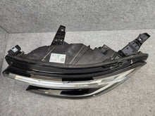 Laden Sie das Bild in den Galerie-Viewer, Frontscheinwerfer Renault I 260606388 LED Links Scheinwerfer Headlight SCH6192006298yr