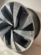 Laden Sie das Bild in den Galerie-Viewer, 1x Alufelge 20 Zoll 9.0" 5x112 42ET Glanz Silber 11A601025H VW I Rim Wheel FEL2925337280zk