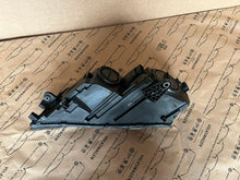 Laden Sie das Bild in den Galerie-Viewer, Frontscheinwerfer Audi Octavia I 5E1941016 Rechts Scheinwerfer Headlight SCH5702457521mx