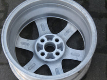 Laden Sie das Bild in den Galerie-Viewer, 1x Alufelge 15 Zoll 6.0&quot; 4x100 45ET HL16936A Toyota Corolla Rim Wheel