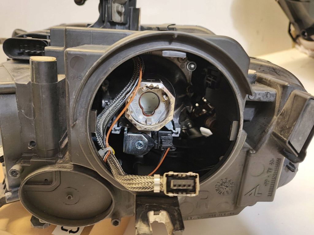 Frontscheinwerfer Audi A4 8K0941004C 8K09415970301240272 Rechts Headlight SCH8712516619jd