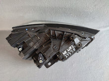 Laden Sie das Bild in den Galerie-Viewer, Frontscheinwerfer Audi Q2 81A941035A LED Ein Stück (Rechts oder Links) Headlight