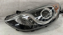 Load image into Gallery viewer, Frontscheinwerfer Hyundai I30 92101-A6080 Links Scheinwerfer Headlight