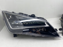 Load image into Gallery viewer, Frontscheinwerfer Seat Leon 5F1941007 5F1941008A LED Ein Satz Headlight