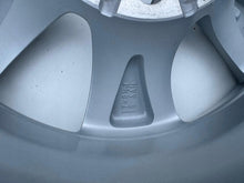 Load image into Gallery viewer, 1x Alufelge 17 Zoll 6.5" 6x139.7 15ET 20031906592W Toyota Rim Wheel FEL7479176712qh