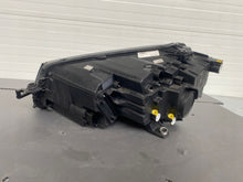 Laden Sie das Bild in den Galerie-Viewer, Frontscheinwerfer Skoda Karoq 57B941016D Rechts Scheinwerfer Headlight SCH1619722101cs