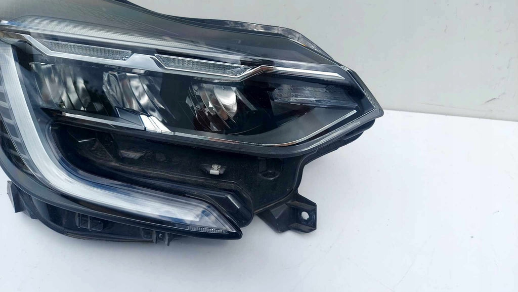 Frontscheinwerfer Renault Captur II 260104525R Full LED Rechts Headlight