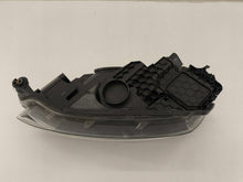 Load image into Gallery viewer, Frontscheinwerfer Skoda Fabia III 6V1941016B Rechts Scheinwerfer Headlight SCH3733741925wr