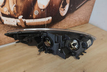 Load image into Gallery viewer, Frontscheinwerfer Renault Megane III 260605817 Links Scheinwerfer Headlight SCH5791613207am