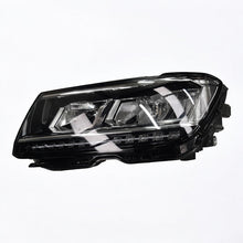 Laden Sie das Bild in den Galerie-Viewer, Frontscheinwerfer VW Tiguan 5NB941035D Links Scheinwerfer Headlight