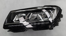 Laden Sie das Bild in den Galerie-Viewer, Frontscheinwerfer VW Tiguan 5NB941035D Links Scheinwerfer Headlight