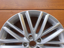 Load image into Gallery viewer, 1x Alufelge 18 Zoll 7.0" 5x112 45ET Glanz Silber 575601025D Seat Ateca Rim Wheel FEL5458151878zx