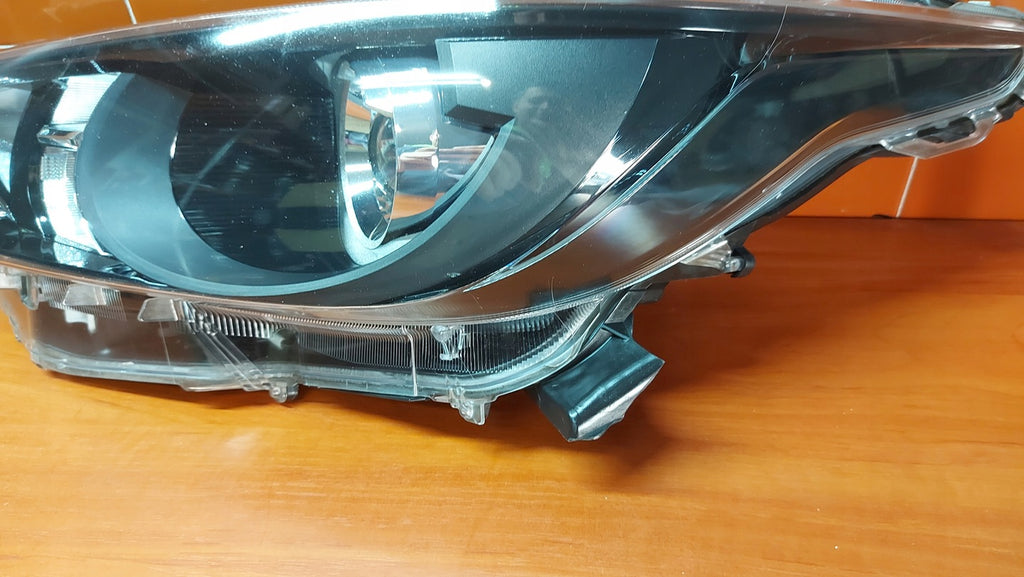 Frontscheinwerfer Toyota Yaris LED Links Scheinwerfer Headlight SCH5363825674nf