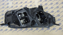 Laden Sie das Bild in den Galerie-Viewer, Frontscheinwerfer Opel Zafira Vivaro 9832837680 Xenon Links Headlight