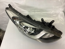 Laden Sie das Bild in den Galerie-Viewer, Frontscheinwerfer Hyundai I30 92102A6020 Rechts Scheinwerfer Headlight SCH9427303000bl