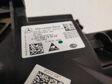Laden Sie das Bild in den Galerie-Viewer, Frontscheinwerfer Mercedes-Benz W247 A2479061903 Ein Stück (Rechts oder Links) SCH4921889372ez