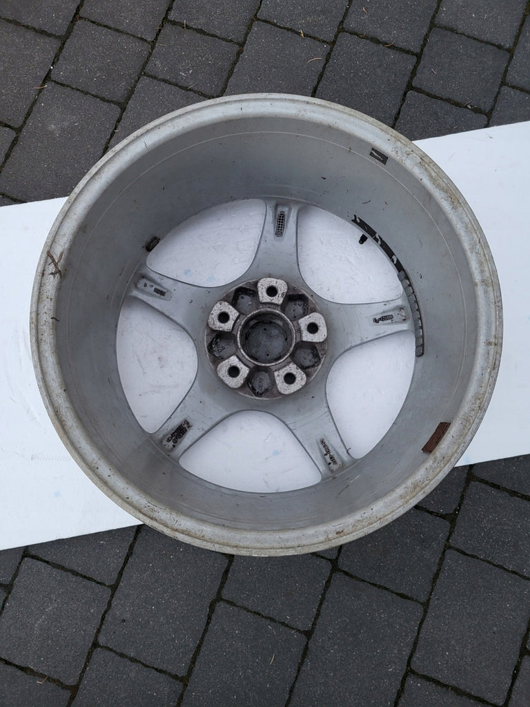 1x Alufelge 18 Zoll 8.0" 5x130 57ET Glanz Silber 99736213600 Porsche Carrera FEL2744295706wb