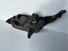 Laden Sie das Bild in den Galerie-Viewer, Frontscheinwerfer Ford Connect FT11-13W030AA FT11-13W029AA Ein Satz Headlight SCH9698543786tq
