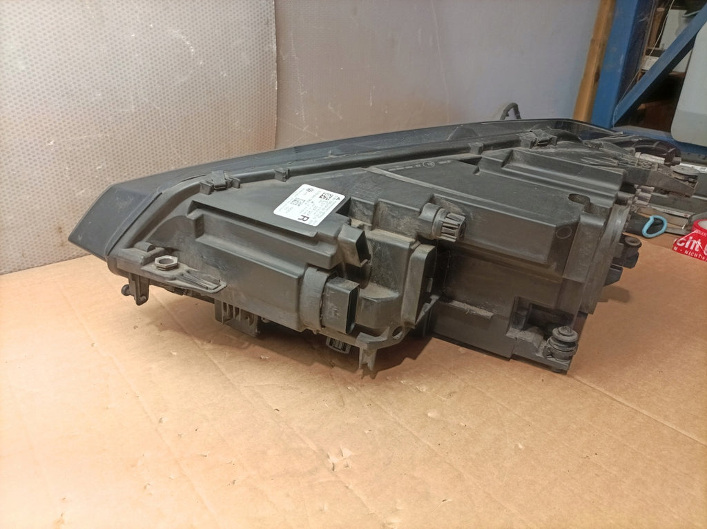 Frontscheinwerfer VW Touran 5TB941082A LED Rechts Scheinwerfer Headlight