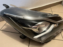 Load image into Gallery viewer, Frontscheinwerfer Toyota Yaris LED Rechts Scheinwerfer Headlight