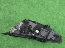 Load image into Gallery viewer, Frontscheinwerfer Hyundai I30 III 92102G4600 LED Rechts Scheinwerfer Headlight SCH9802004663zu