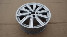 Laden Sie das Bild in den Galerie-Viewer, 1x Alufelge 19 Zoll 8.0&quot; 5x112 4K0601025M Audi A6 Rim Wheel