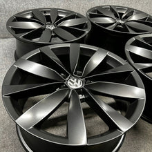 Laden Sie das Bild in den Galerie-Viewer, 4x Alufelge 19 Zoll 8.0" 5x112 41ET Glanz Silber 1K8601025C VW Scirocco Passat FEL5277274442tt