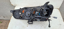 Laden Sie das Bild in den Galerie-Viewer, Frontscheinwerfer Mitsubishi Outlander II 8301C4-12 Xenon Rechts Headlight