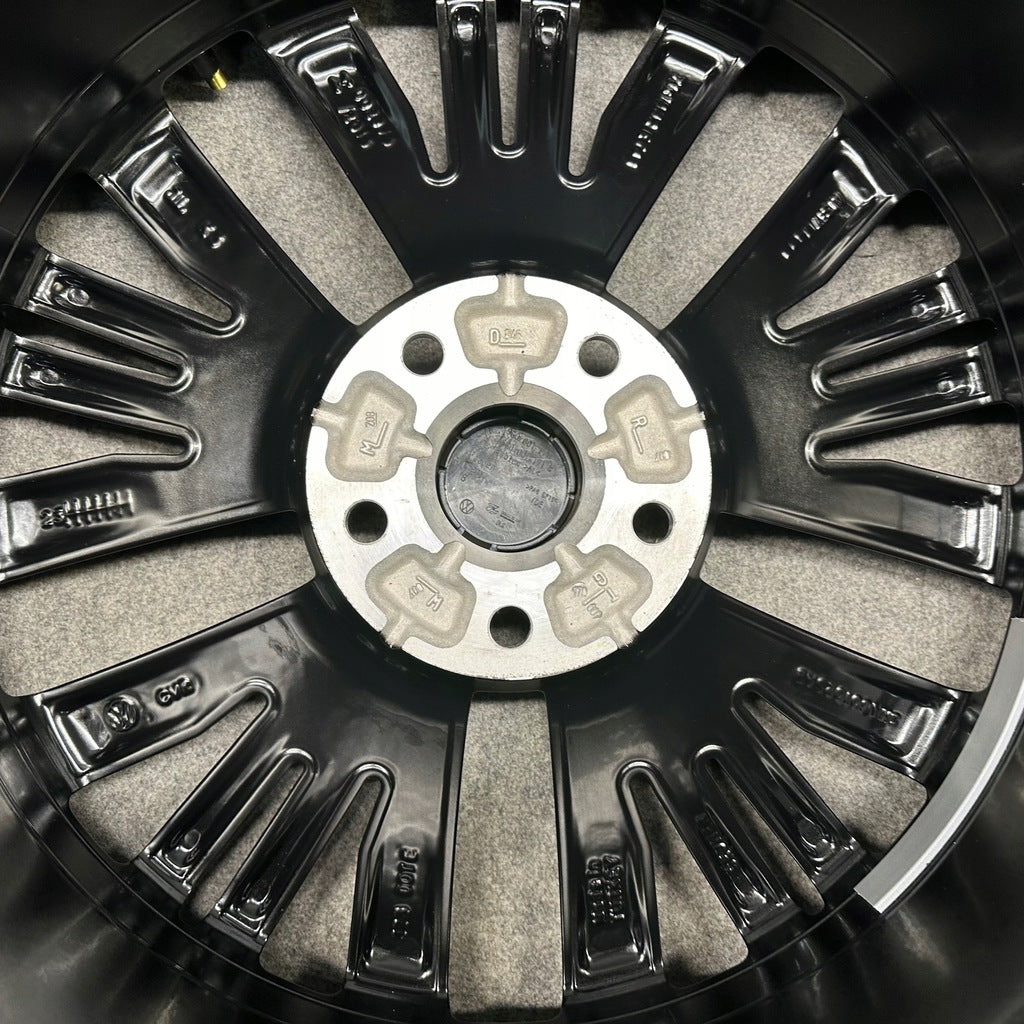 1x Alufelge 18 Zoll 7.0" 5x112 43ET Glanz Schwarz 5NA601025 VW Tiguan Rim Wheel FEL6045093868ql