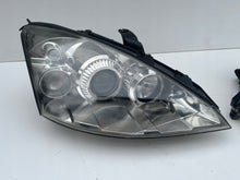 Load image into Gallery viewer, Frontscheinwerfer Ford Focus 2M5113W029 2M5113W030 Xenon Ein Satz Headlight SCH6318832106wh