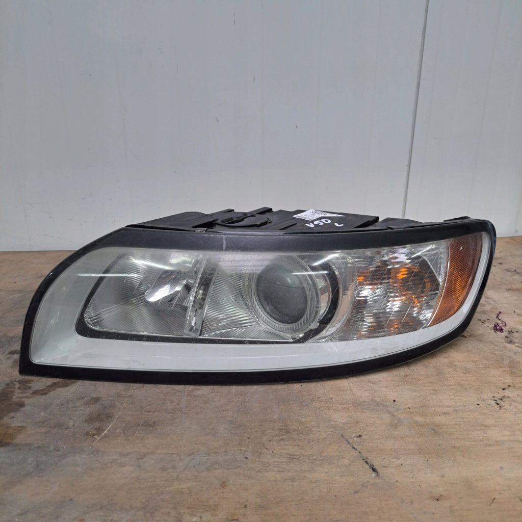 Frontscheinwerfer Volvo V50 30763033 Links Scheinwerfer Headlight SCH6550836827cz