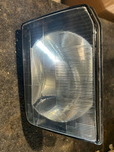 Laden Sie das Bild in den Galerie-Viewer, Frontscheinwerfer Land Rover I Discovery Links Scheinwerfer Headlight SCH2536161170cf