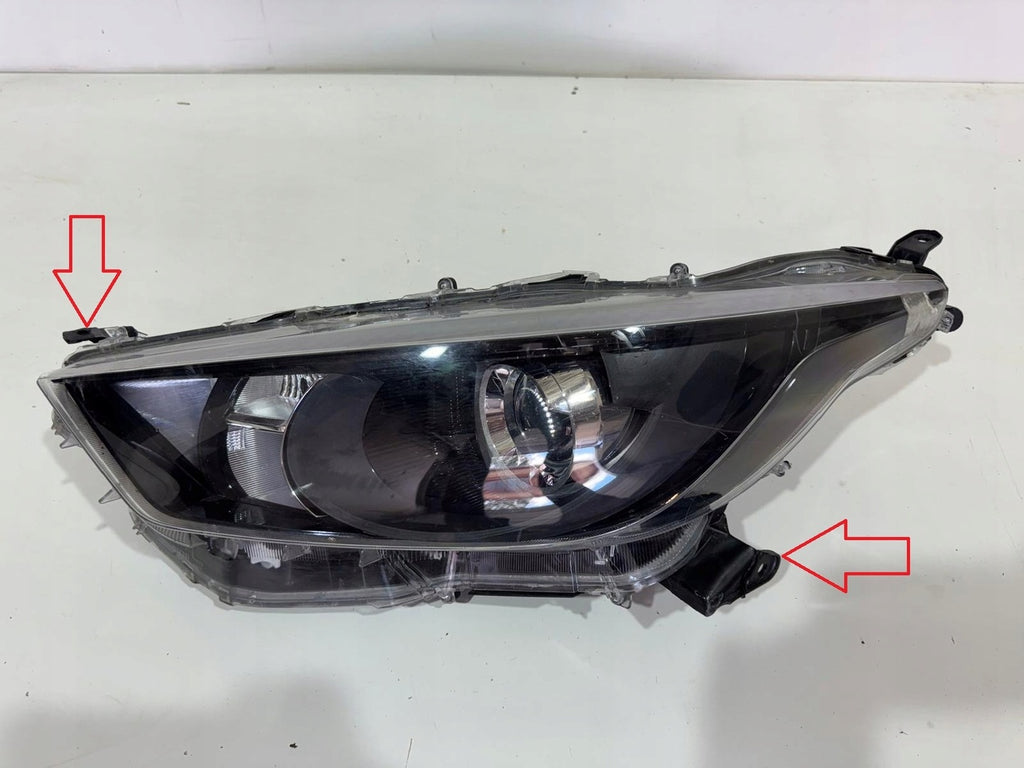 Frontscheinwerfer Toyota 4 Yaris GRG29081408 Ein Stück (Rechts oder Links)