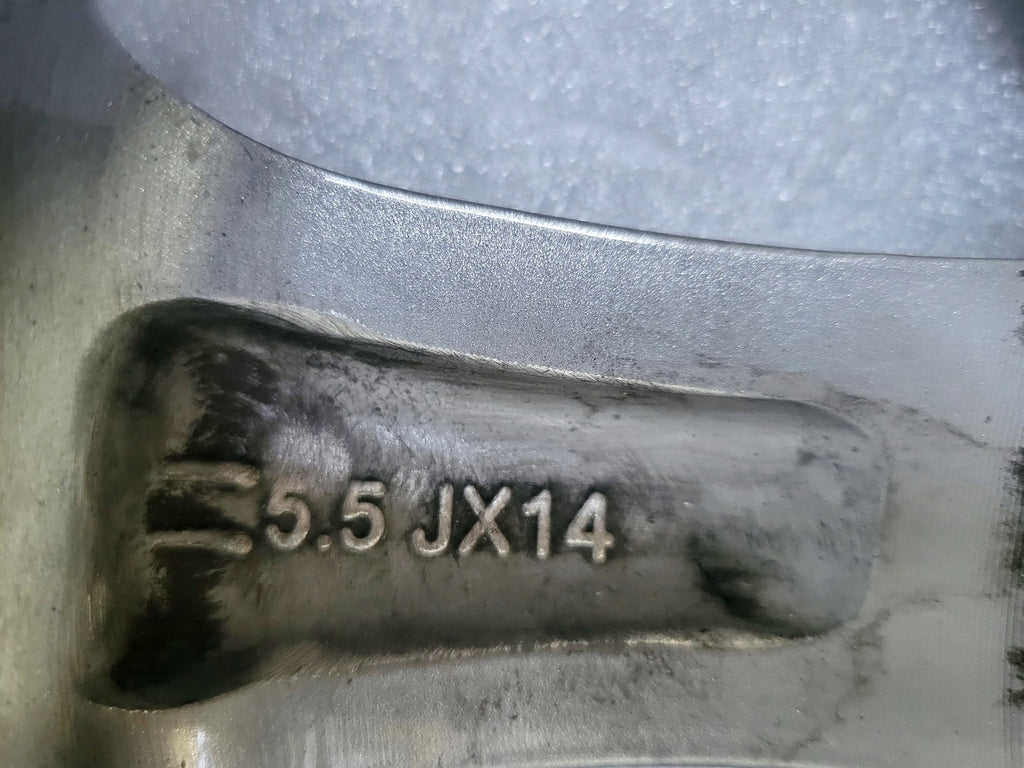 1x Alufelge 14 Zoll 5.5" 4x100 47ET Glanz Grau 52910-B9200 Hyundai I10 Mg