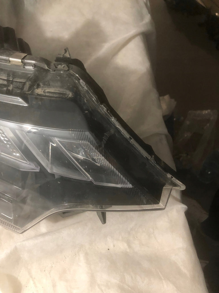 Frontscheinwerfer Mitsubishi Outlander III 8301D3-32 LED Rechts Headlight