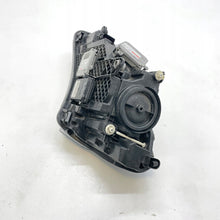 Laden Sie das Bild in den Galerie-Viewer, Frontscheinwerfer Skoda Superb III 3V1941016B Xenon Rechts Headlight